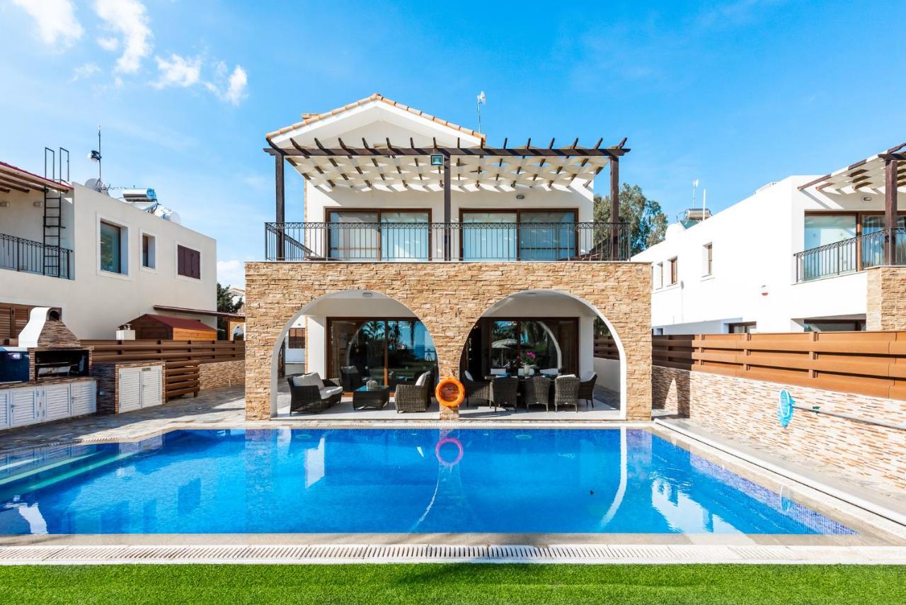Sea Front Oceanus H2 By Ezoria Villas Agia Napa Exterior foto